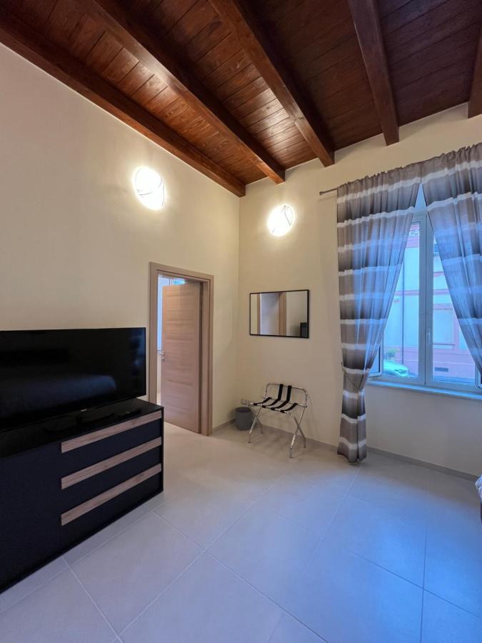 In Centro Rooms And Apartments Isola di Liri Ngoại thất bức ảnh