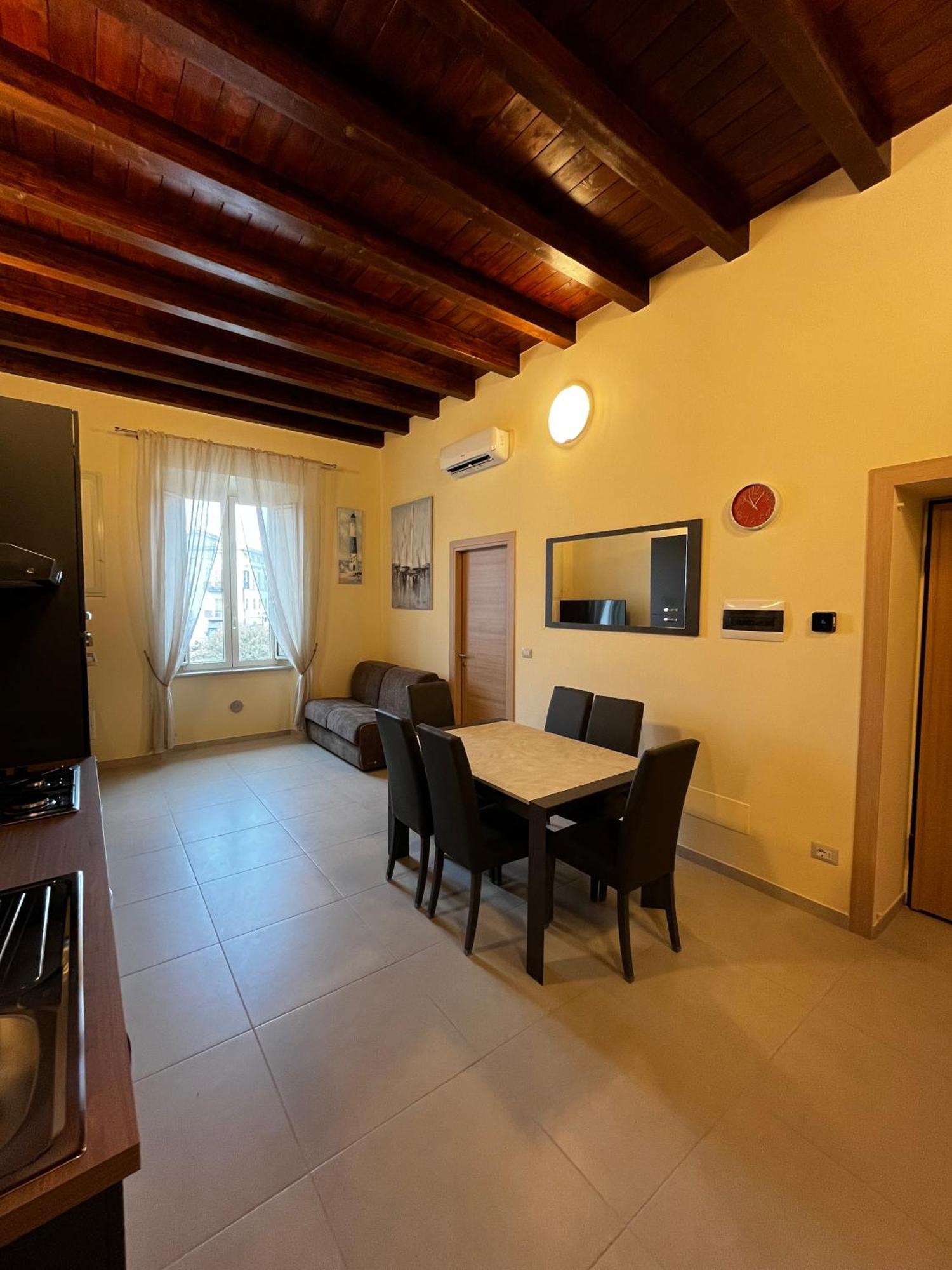 In Centro Rooms And Apartments Isola di Liri Ngoại thất bức ảnh
