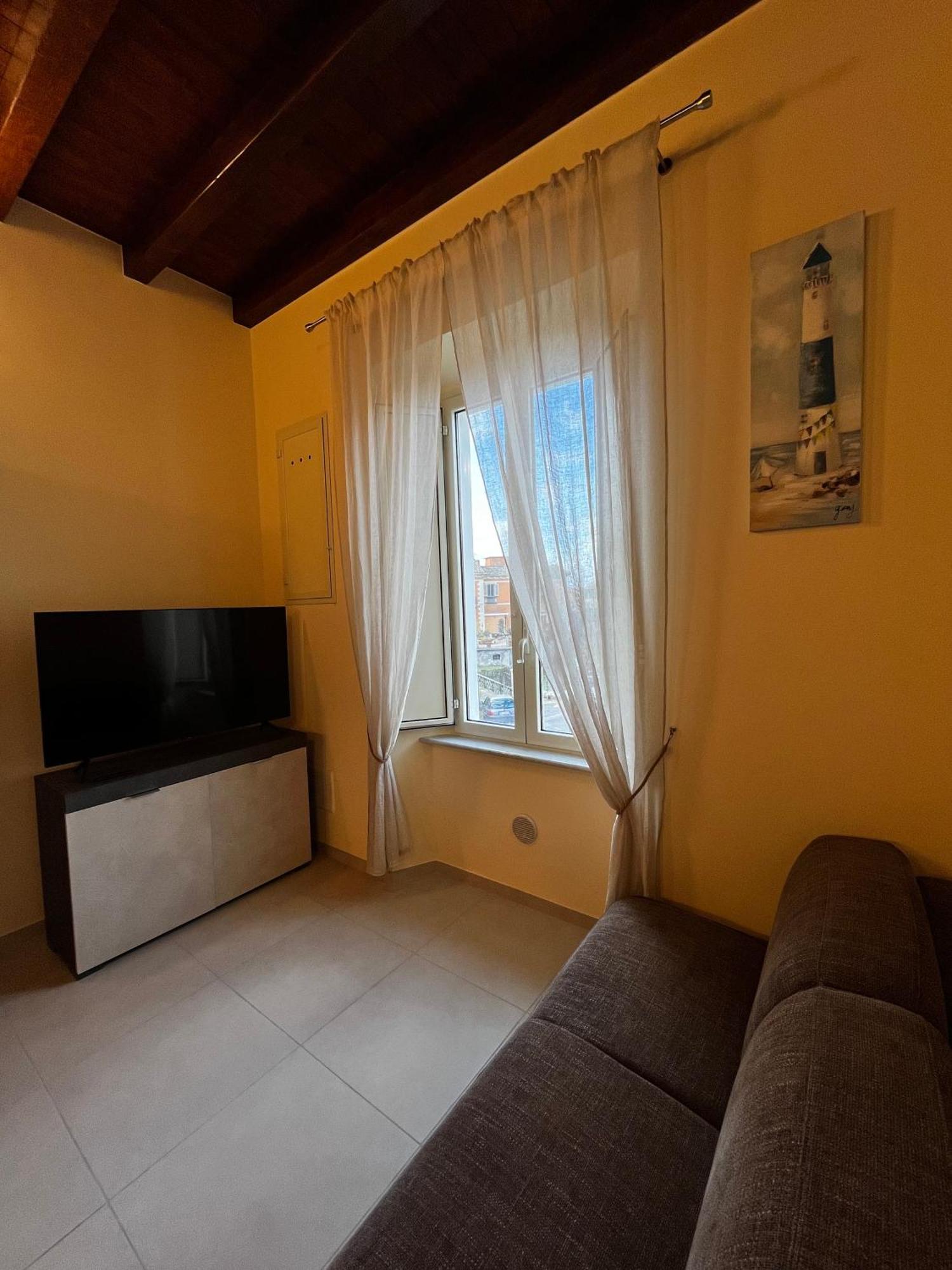 In Centro Rooms And Apartments Isola di Liri Ngoại thất bức ảnh