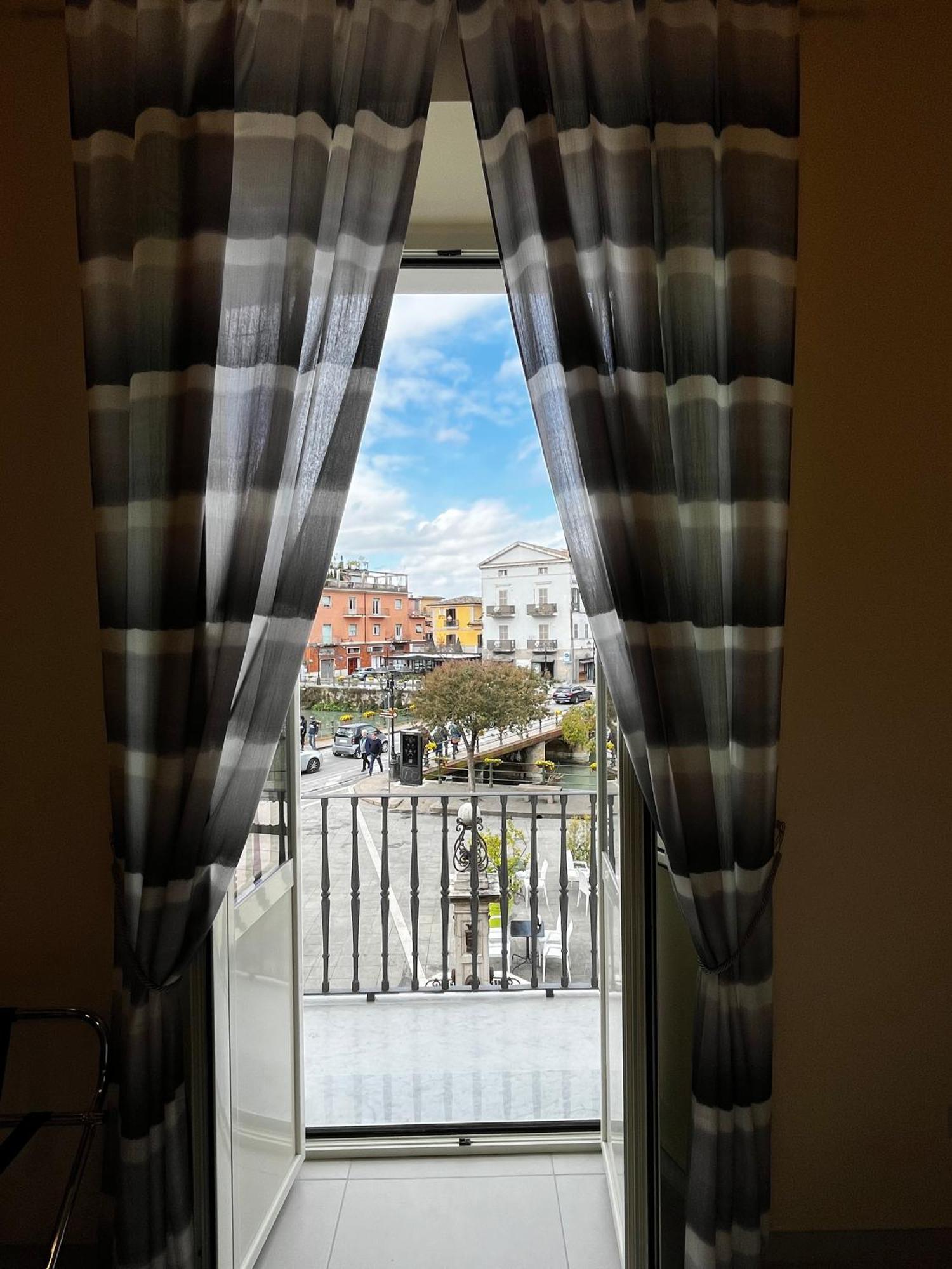 In Centro Rooms And Apartments Isola di Liri Ngoại thất bức ảnh