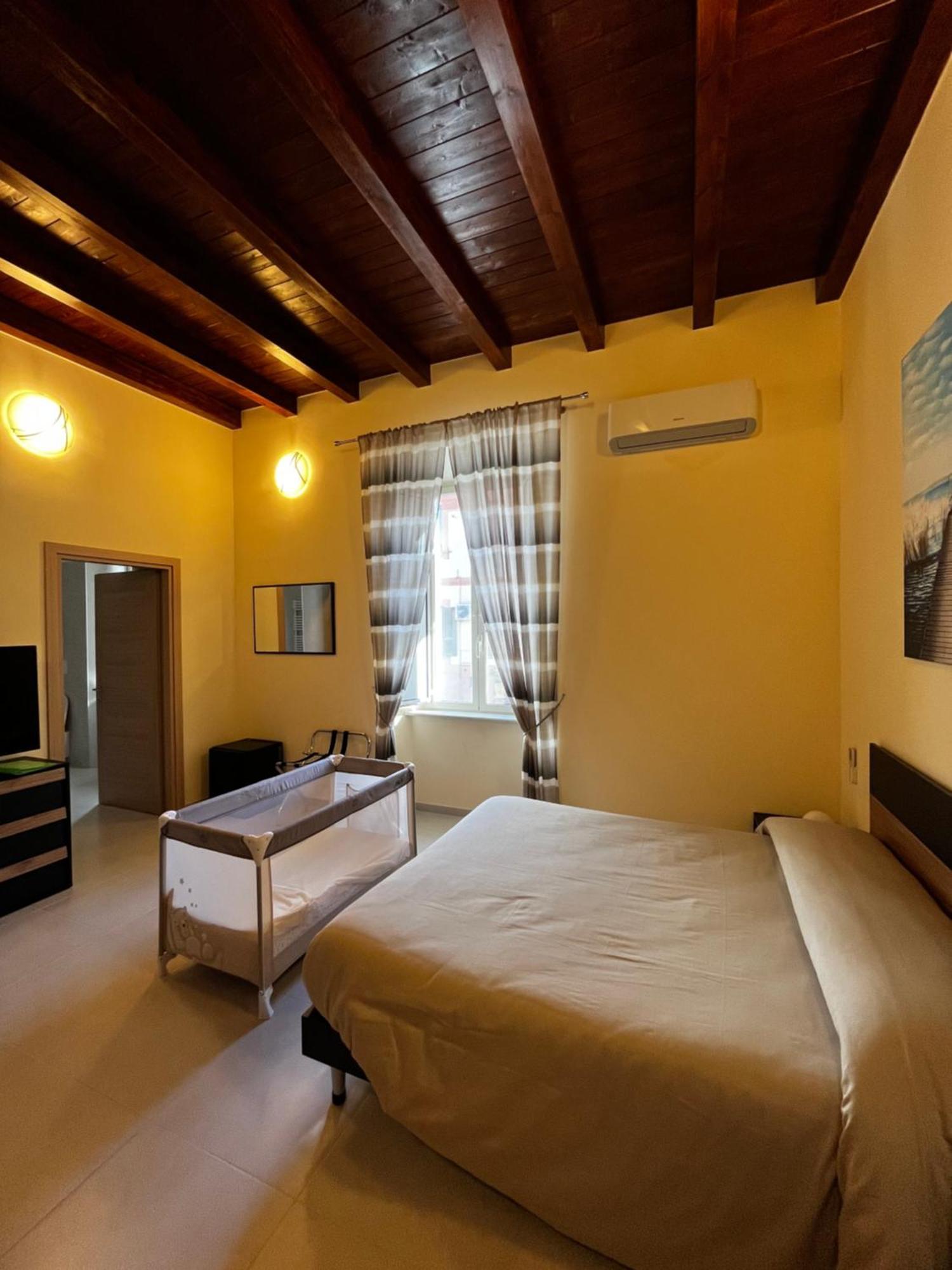 In Centro Rooms And Apartments Isola di Liri Ngoại thất bức ảnh